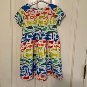 Preowned short sleeved little girl dress in excellent condition.